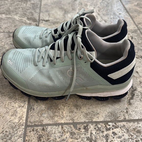 On Cloud Surfer 6 - Picture 2 of 5